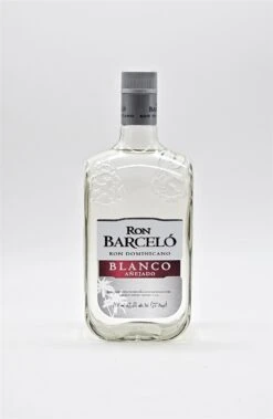 Blanco Anejado Ron Dominicano